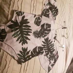 bathing suit never worn
